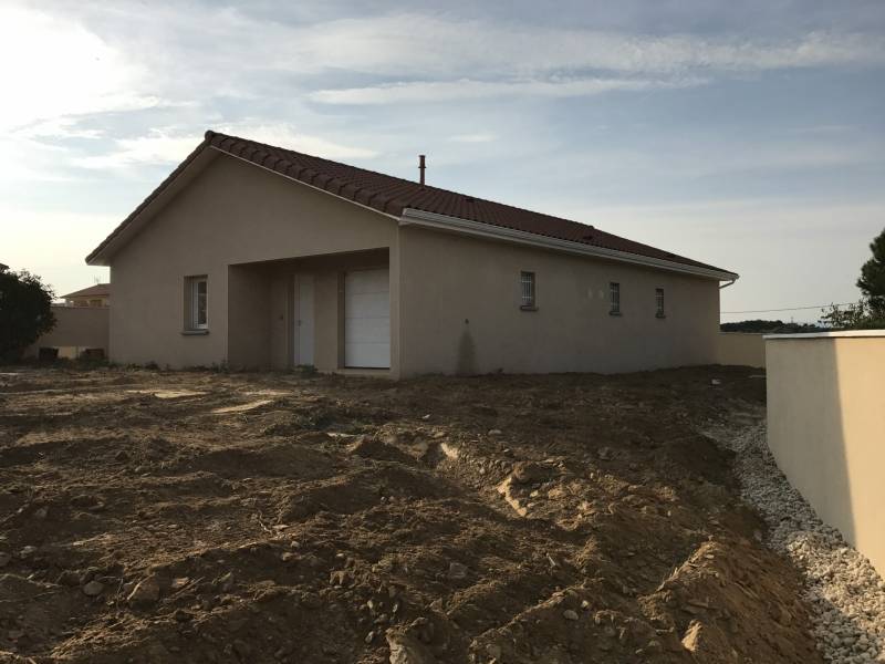 Maison de plain pied dans le Rhône constructeur de villas individuelles à sainte Foy lès Lyon, dans l'Ouest Lyonnais